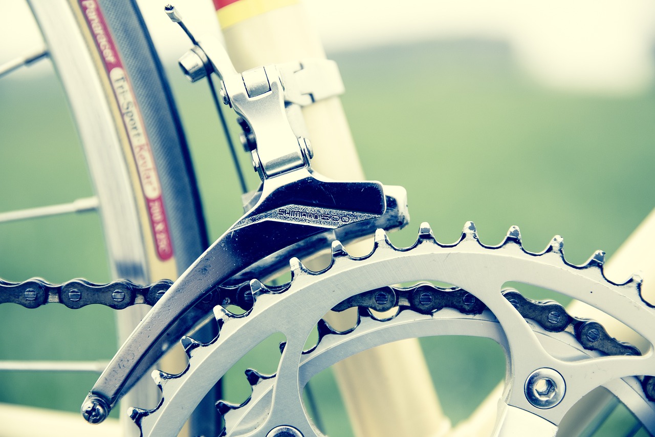 Road bike, gear, vintage — Apple Taking a Dip in AR
