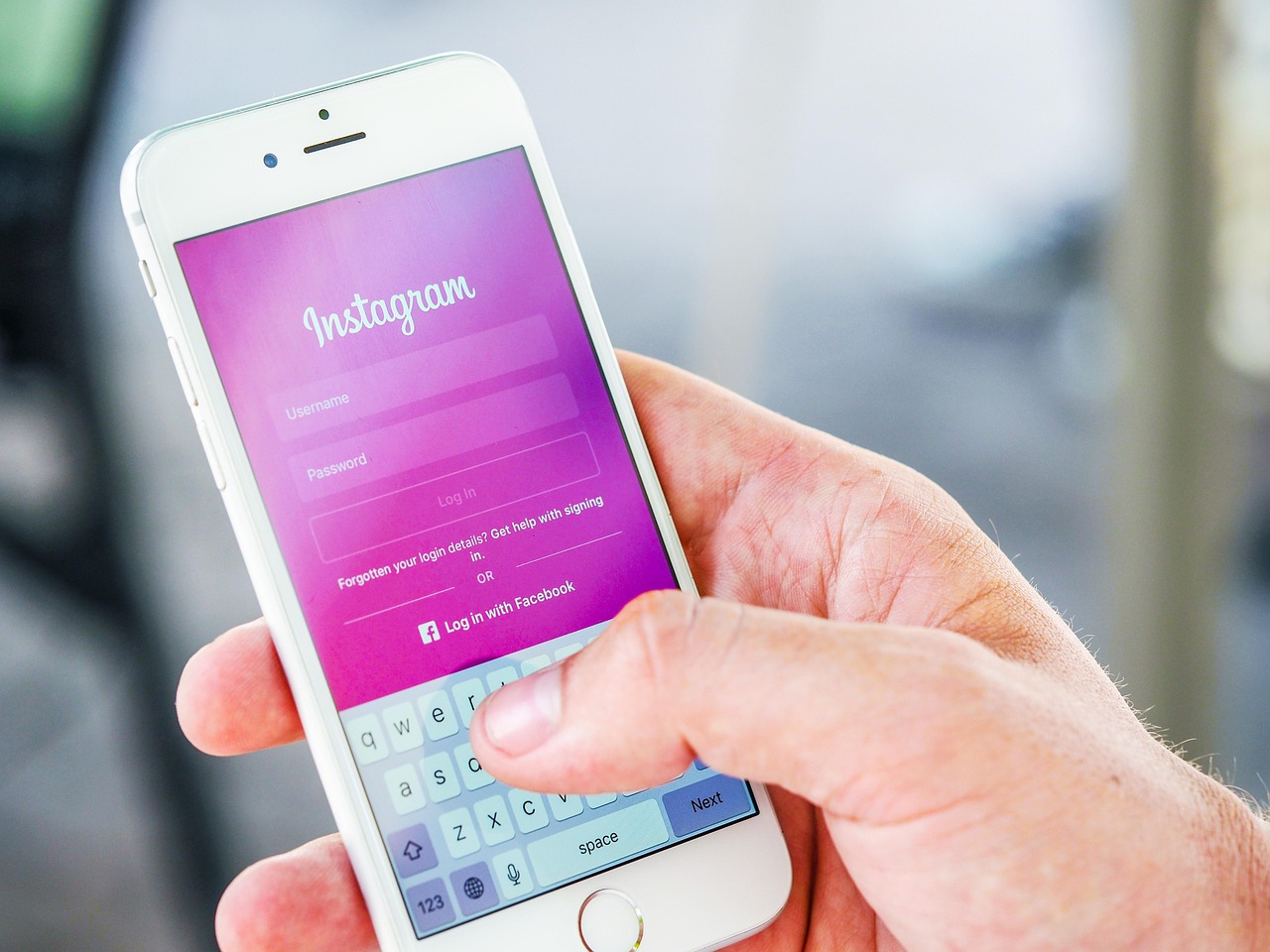 Call, iphone, log in — Things You Must-Know: Snapchat Emojis and Their Hidden Meanings